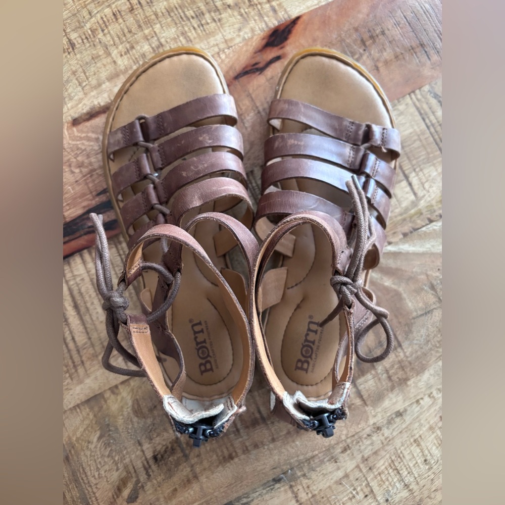Born Gladiator Sandals Sz 9 Leather Strappy - Picture 3 of 6
